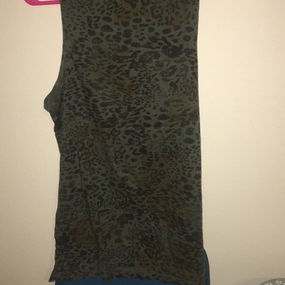 leopard design tank top - Picture 3 of 3